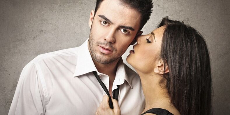 bir qız potensialını artıran kişini aldadır